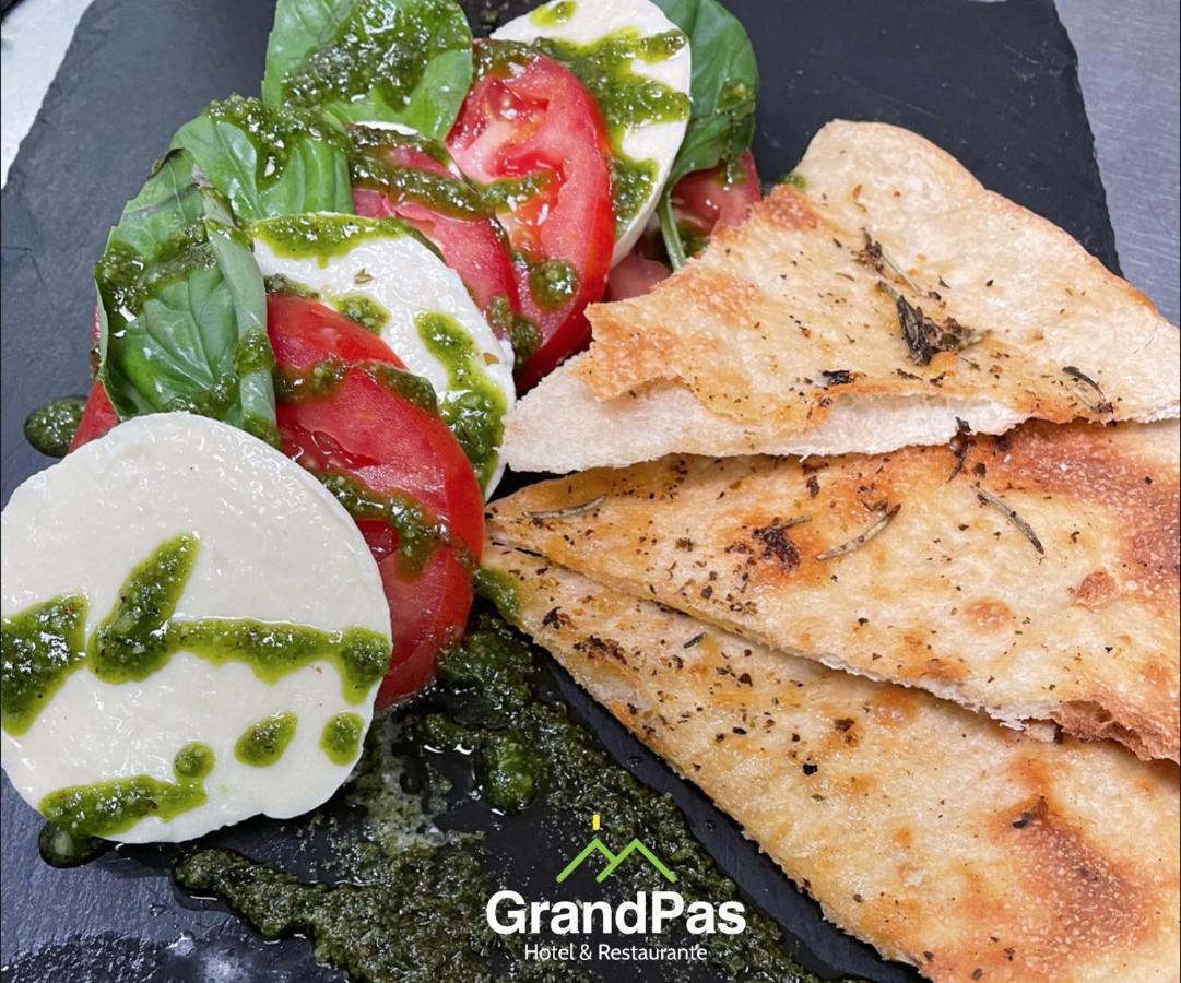 Grandpas Hotel&Restaurante Cartago Bagian luar foto