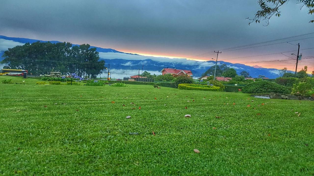 Grandpas Hotel&Restaurante Cartago Bagian luar foto